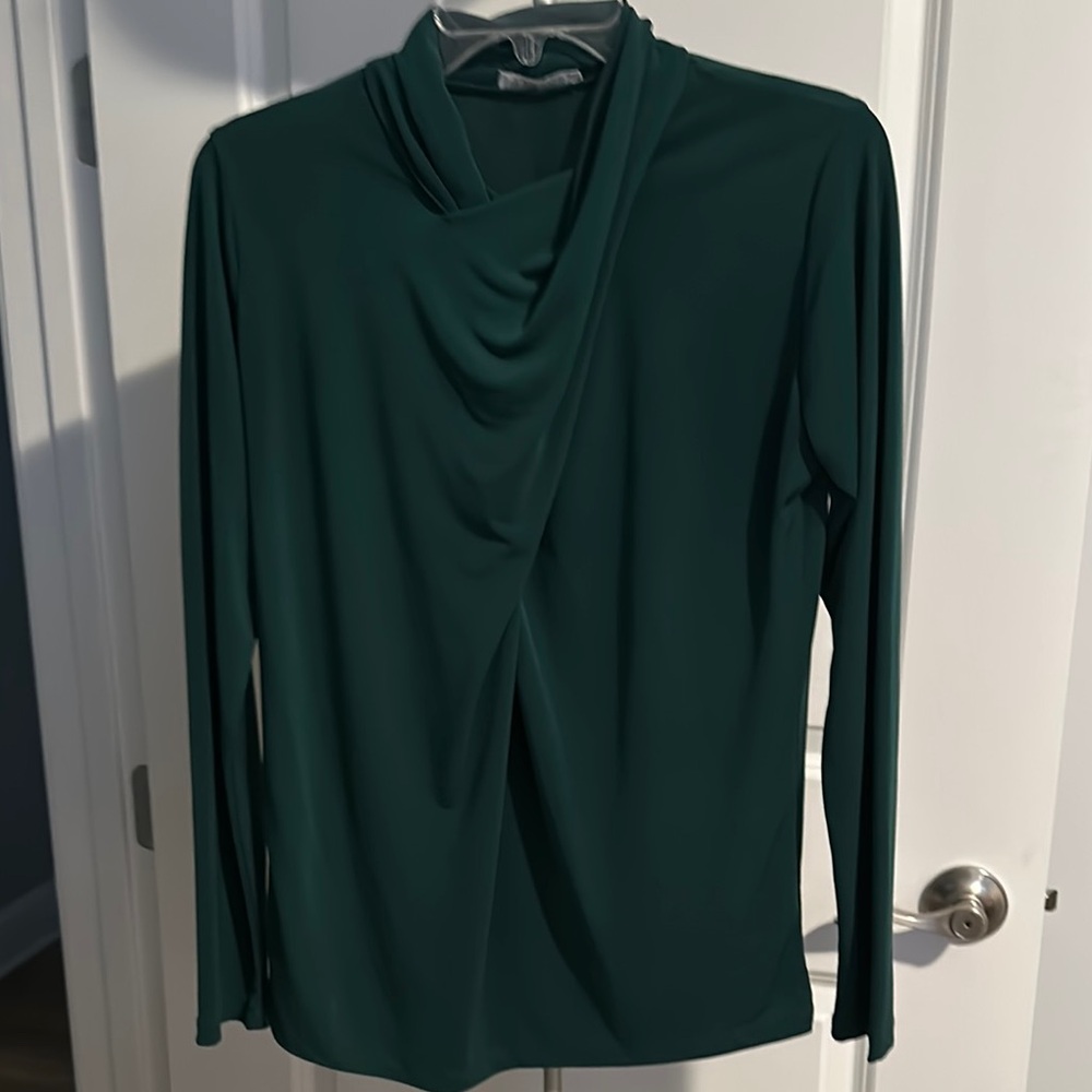 Unique Green Women's Top Sz M